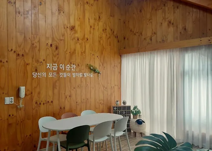 지금이순간 Apartment Busan